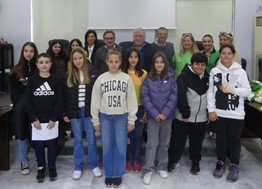 Τον δήμαρχο Κιλελέρ Θανάση Νασιακόπουλο επισκέφθηκαν μαθητές του Δημοτικού Σχολείου Νίκαιας